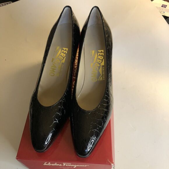 Salvatore Ferragamo Sneelia Pump In Black Crock Patterned Leather 6.5 AA NIB - Picture 4 of 7
